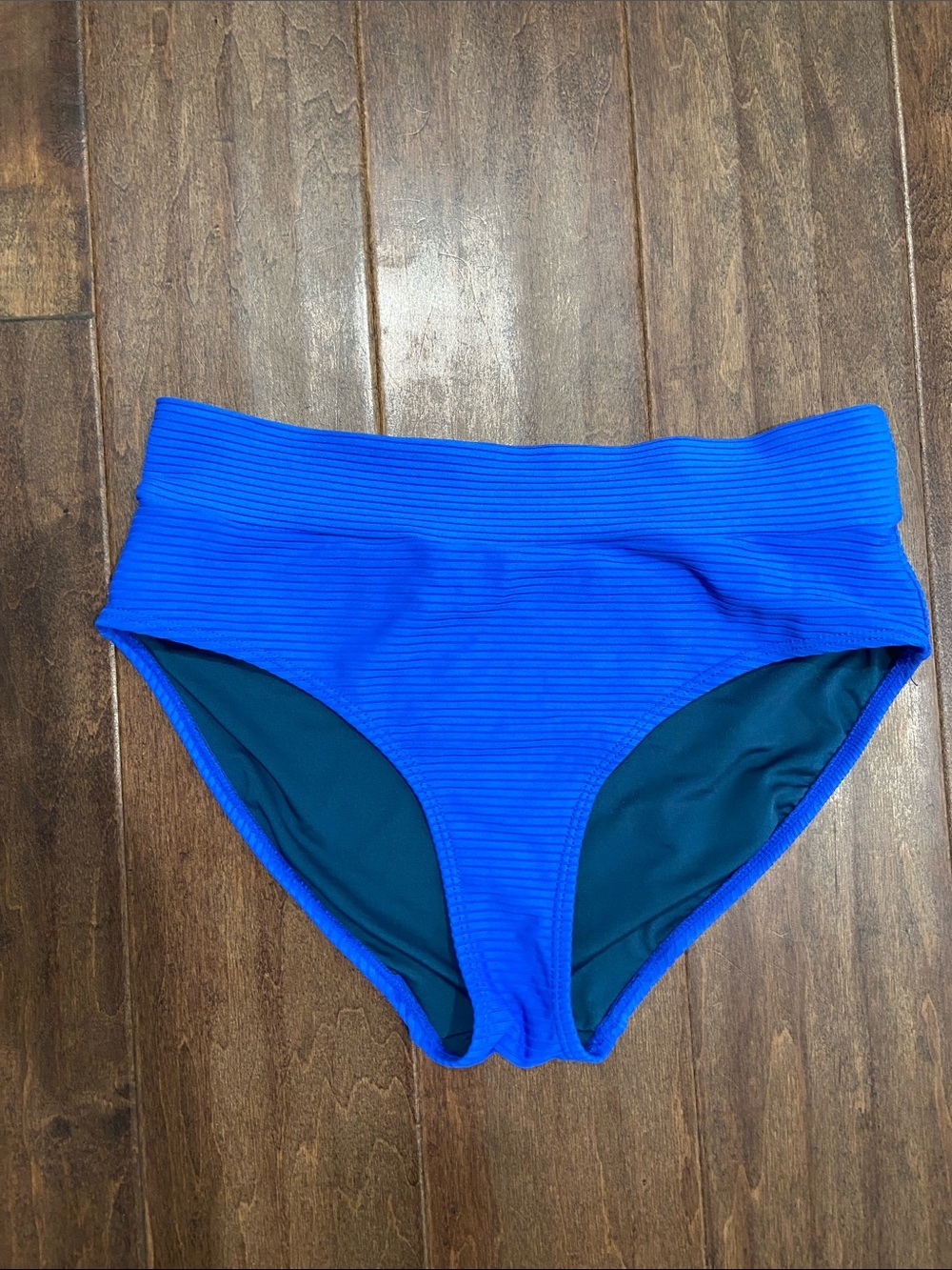 Nani Swimwear textured swim bottom Cobalt blue size small